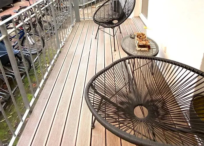 Center Backyard Jewel - Ani Berlim