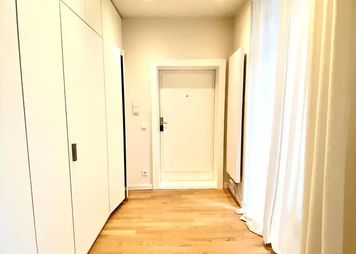 Center Backyard Jewel - Ani Apartman